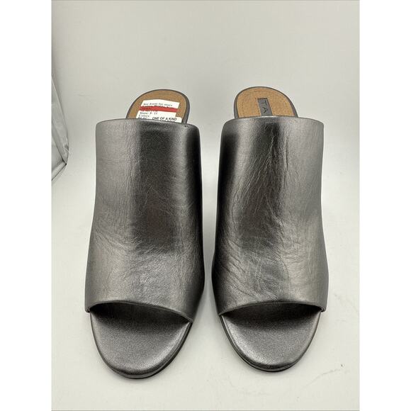 Tahari Melissa Women's Sz 5.5 M‎ Leather Mule Sandals Glitter Heel Gray NWOB - Picture 3 of 10